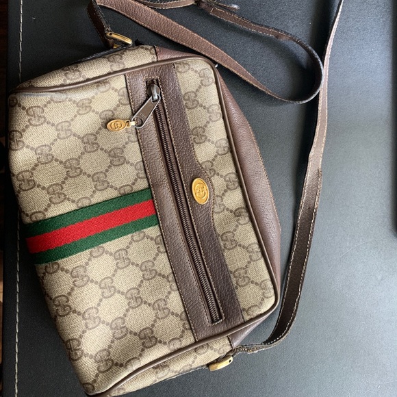Gucci Handbags - Authentic Vintage Gucci Crossbody bag